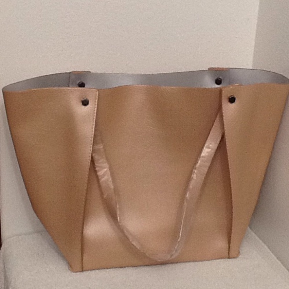 Big and pretty Neiman Marcus tote bag NWOT